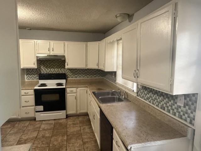 3104 E 53RD Street — photo 10