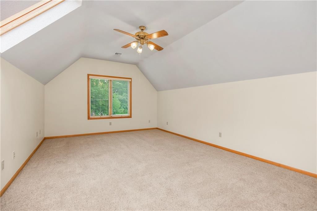 5335 Halsey Street — photo 12