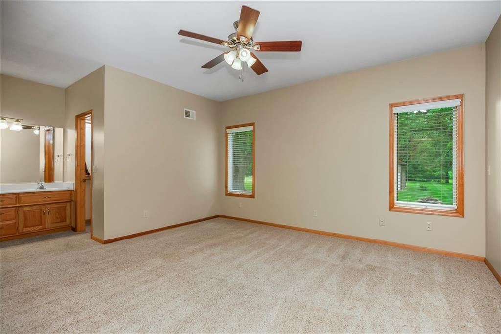5335 Halsey Street — photo 20