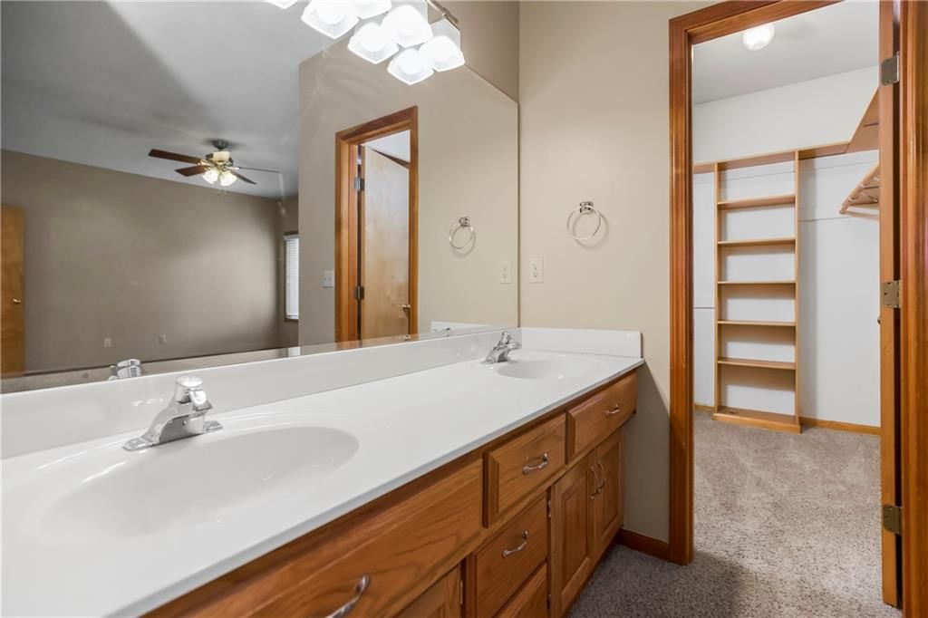 5335 Halsey Street — photo 23