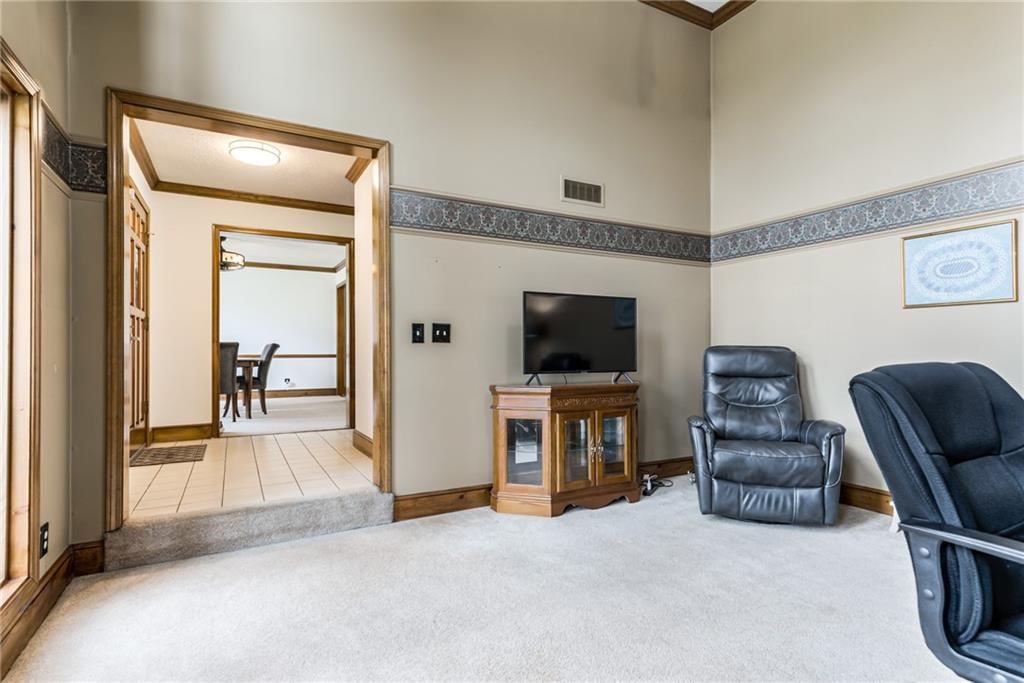8336 Rosehill Road — photo 4