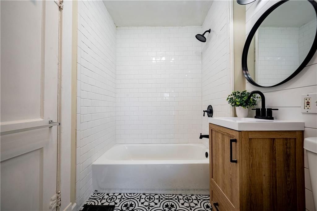 1242 S Hardy Street — photo 14