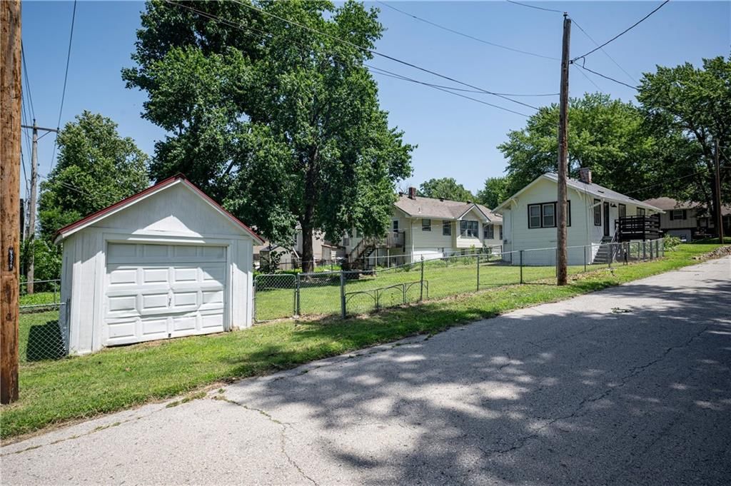 1242 S Hardy Street — photo 23