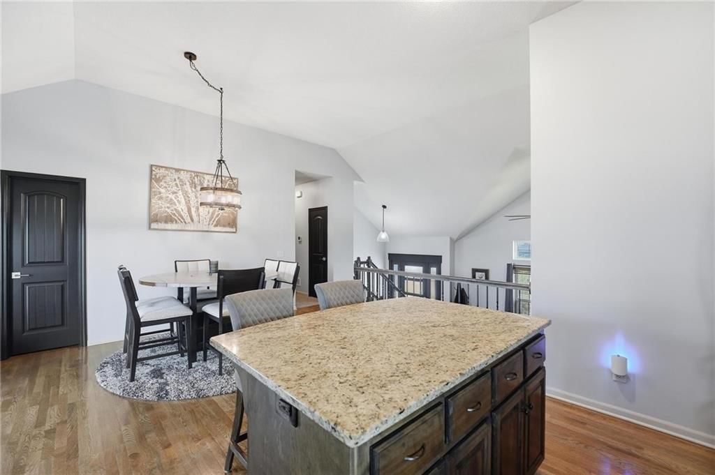 10802 N Oakland Avenue — photo 14