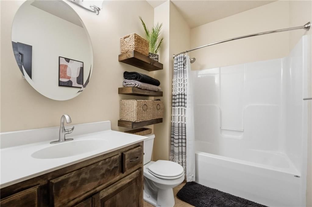 10802 N Oakland Avenue — photo 15