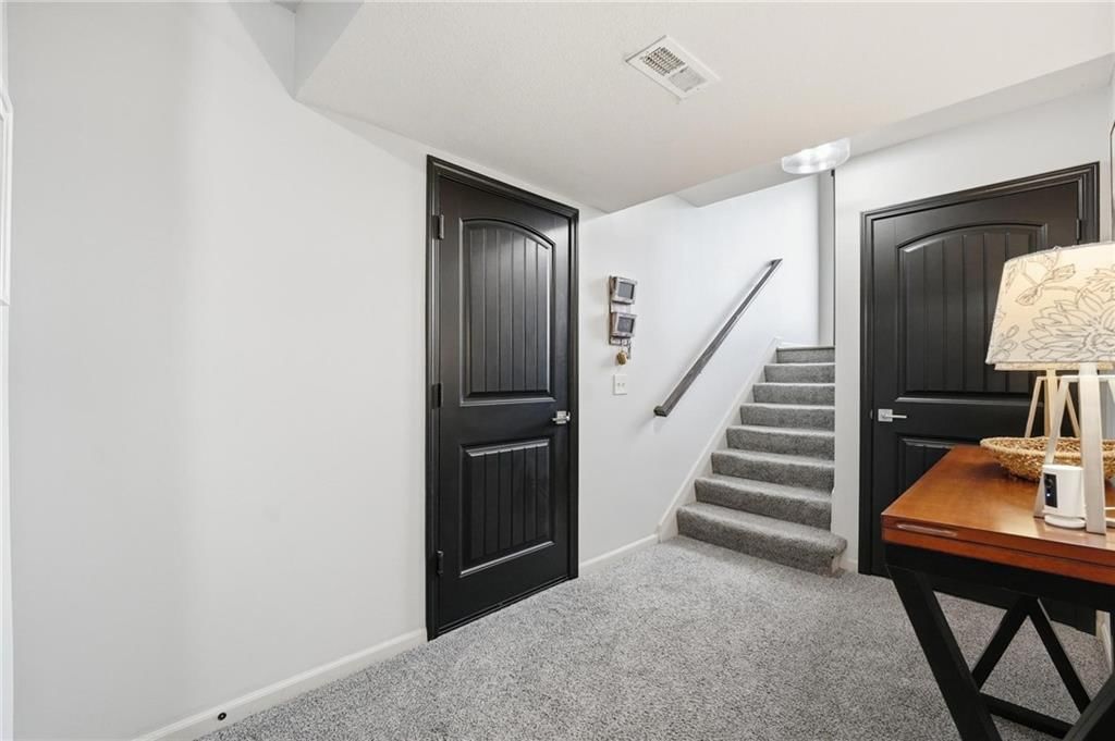 10802 N Oakland Avenue — photo 27