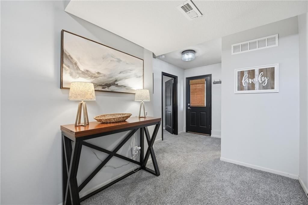 10802 N Oakland Avenue — photo 28