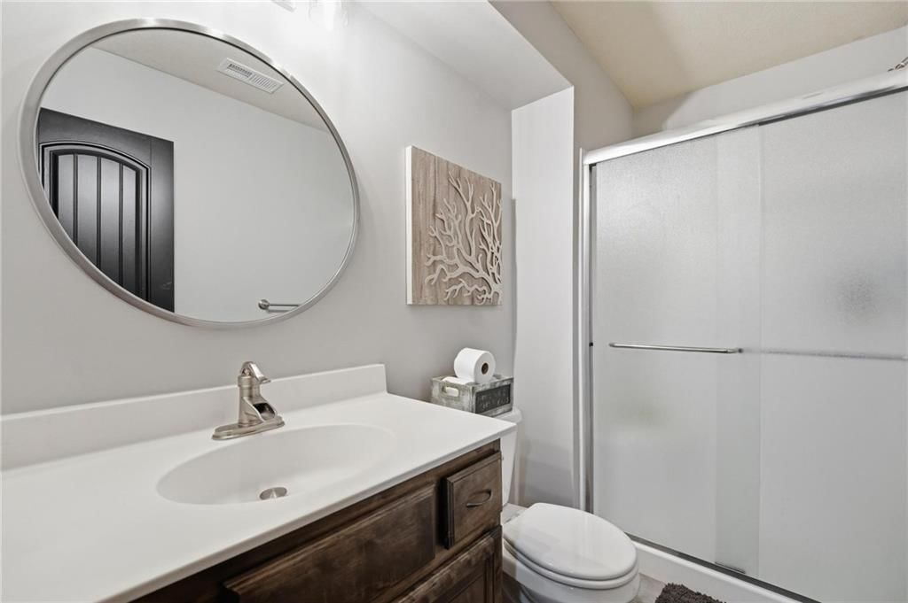 10802 N Oakland Avenue — photo 29