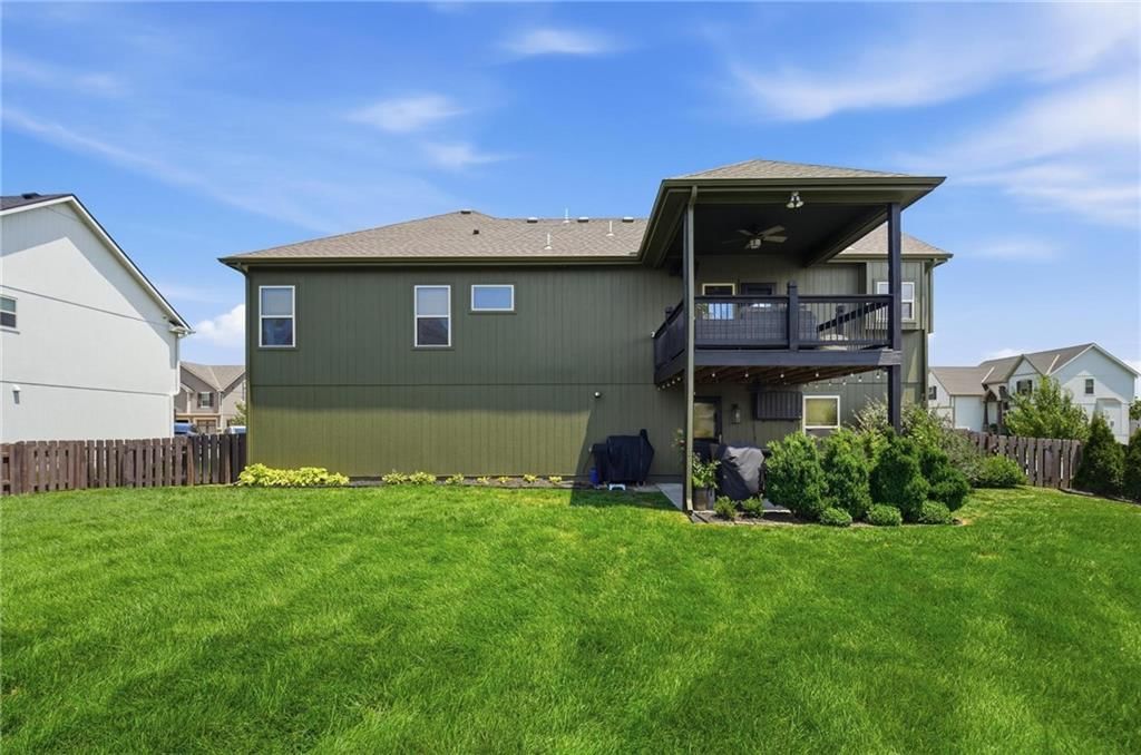 10802 N Oakland Avenue — photo 34