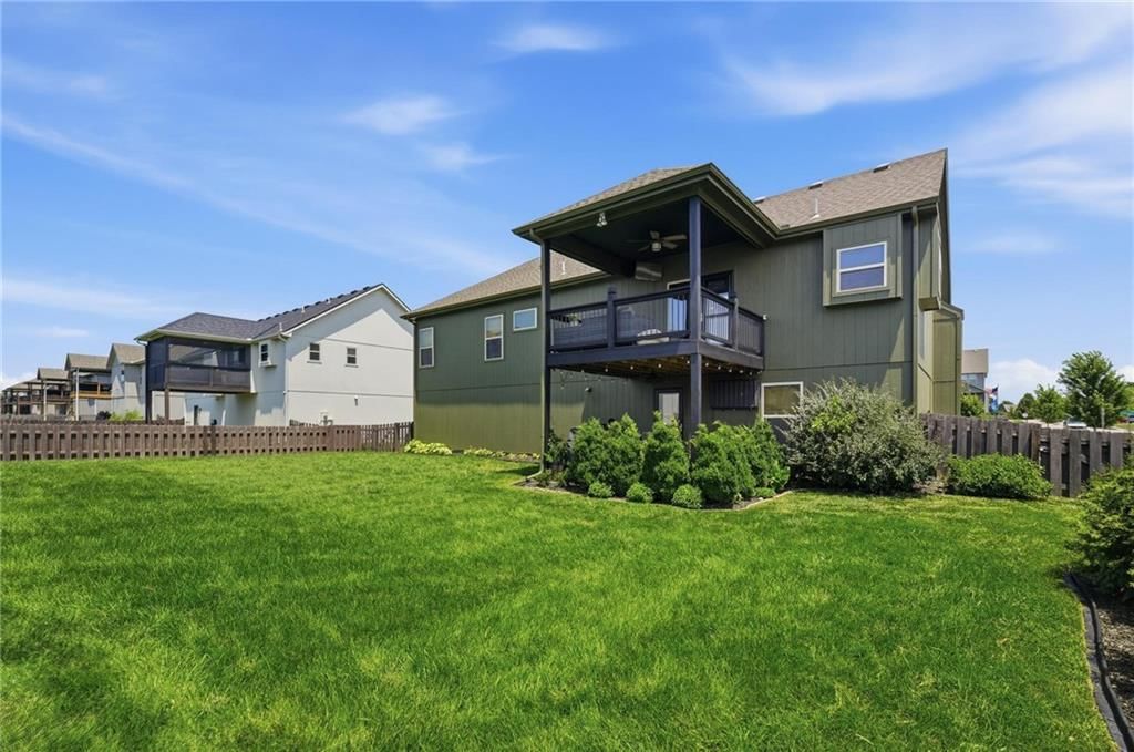 10802 N Oakland Avenue — photo 35