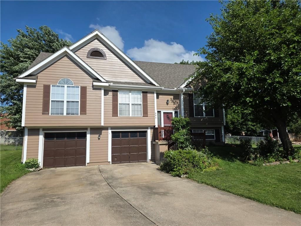 906 Rome Court — photo 1