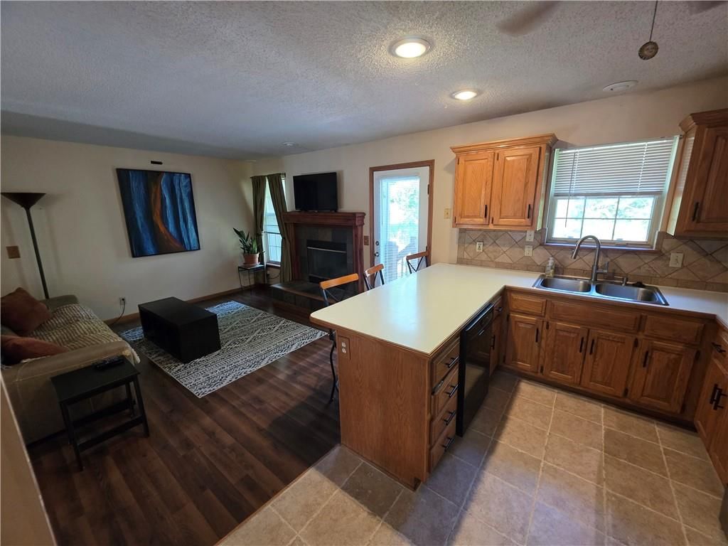 906 Rome Court — photo 6