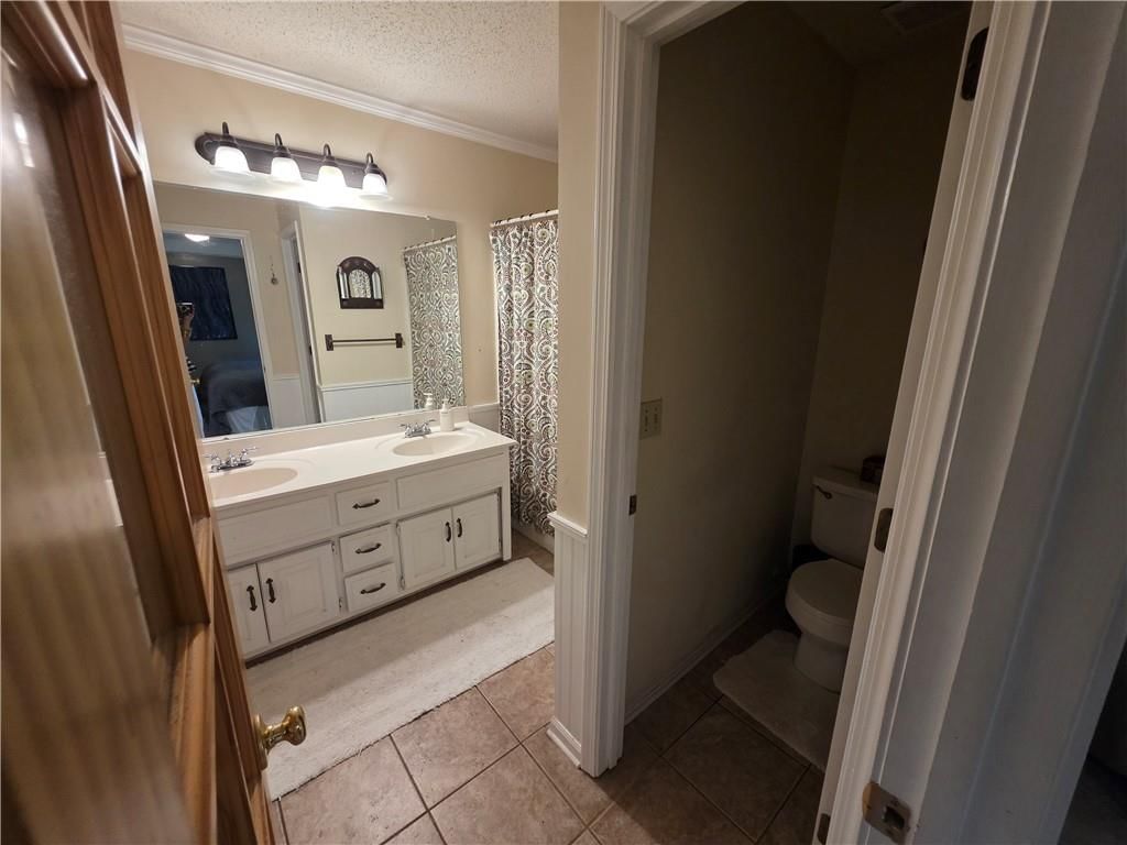 906 Rome Court — photo 14