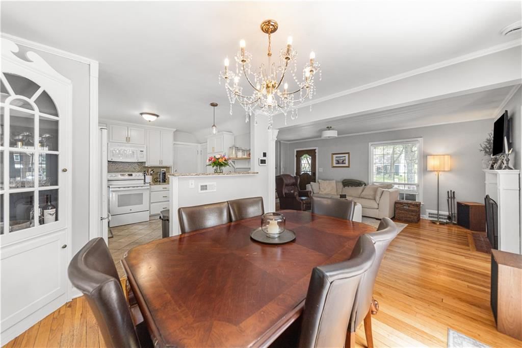 7632 Oak Street — photo 11