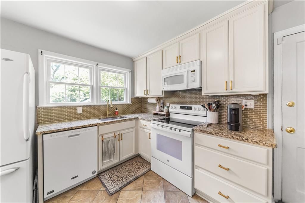 7632 Oak Street — photo 14