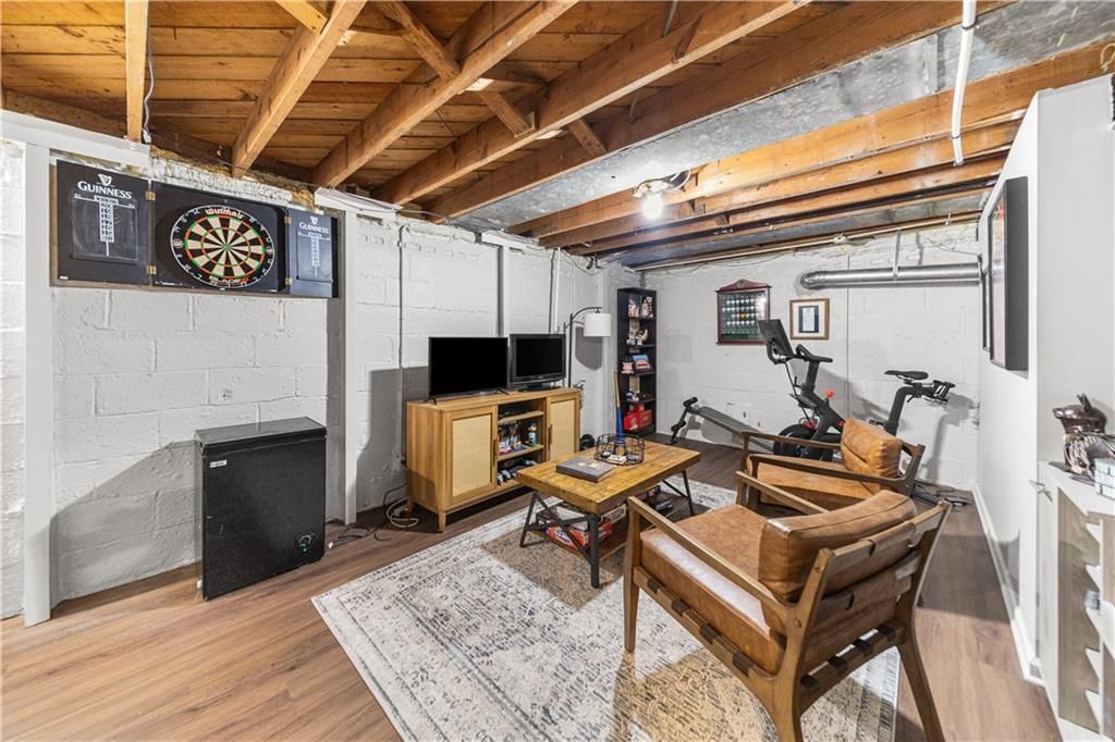 7632 Oak Street — photo 27