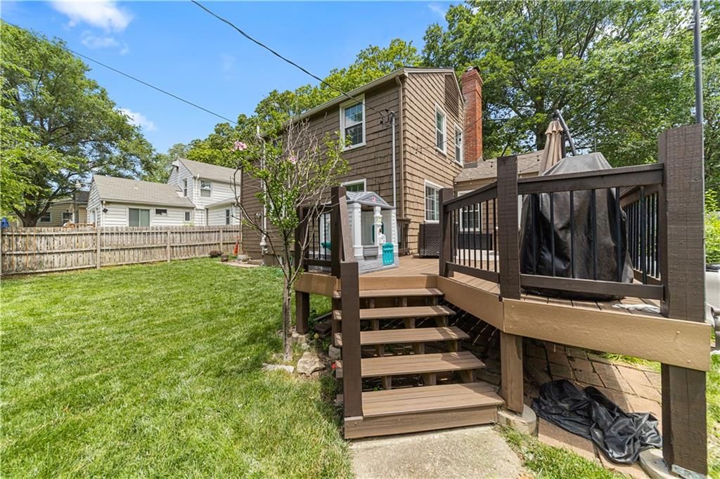 7632 Oak Street — photo 33