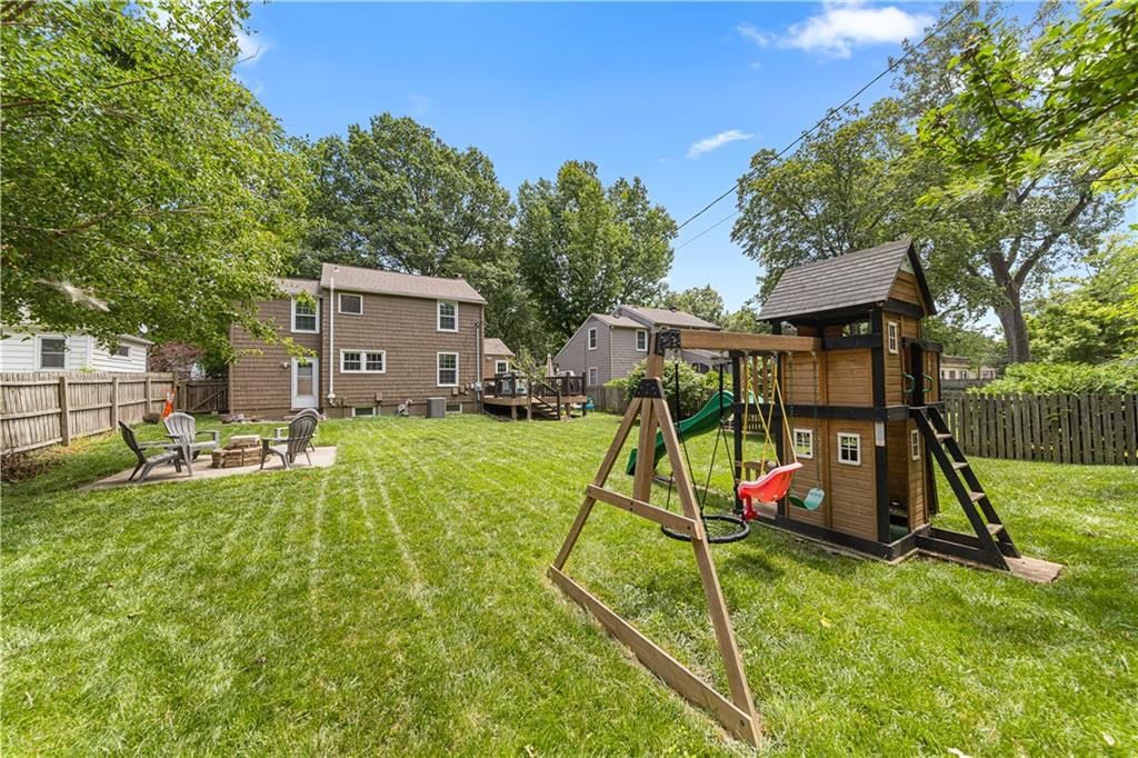 7632 Oak Street — photo 36
