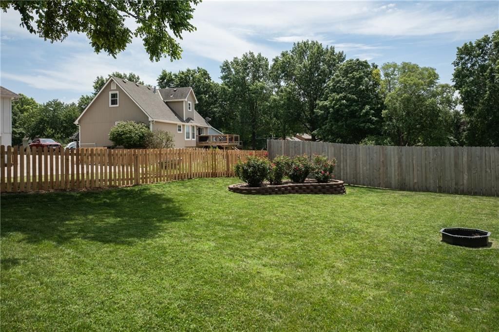 3700 SW 11th Street — photo 37
