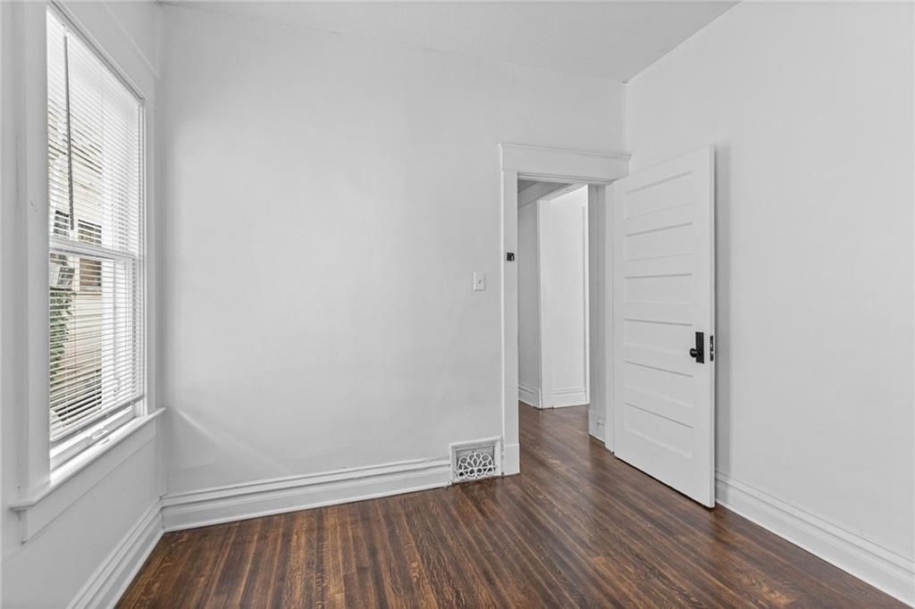 805 Spruce Avenue — photo 17