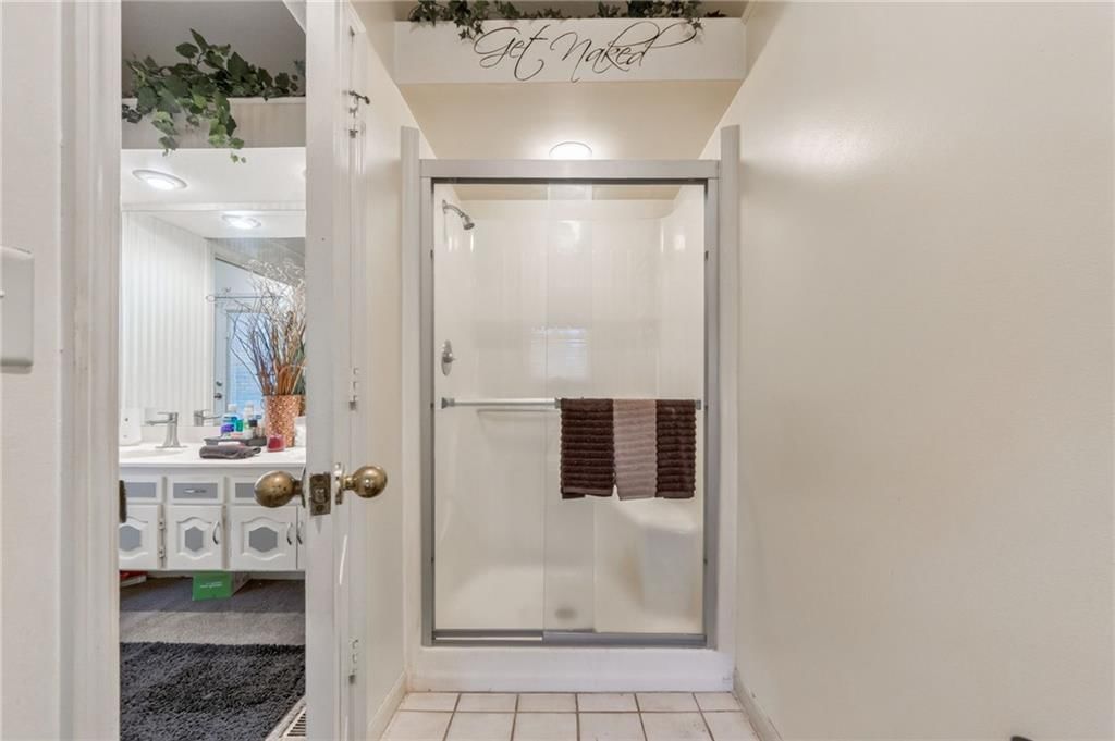 6511 Ridgeway Avenue — photo 24