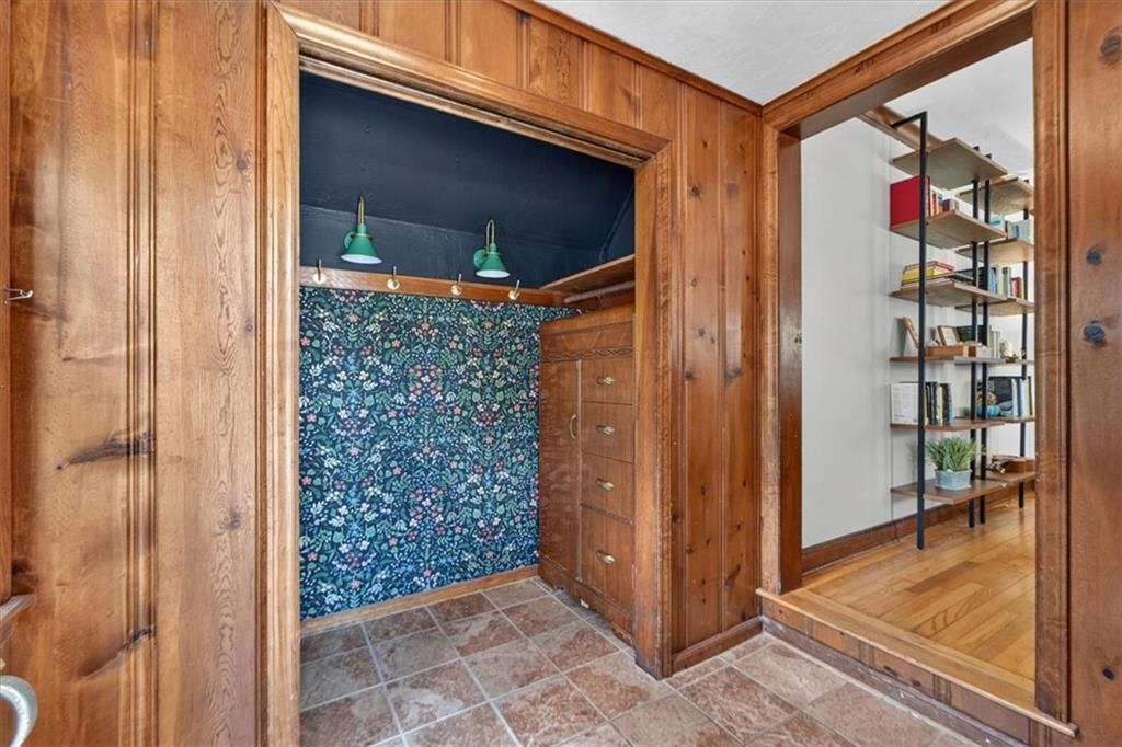 5718 Maple Street — photo 2