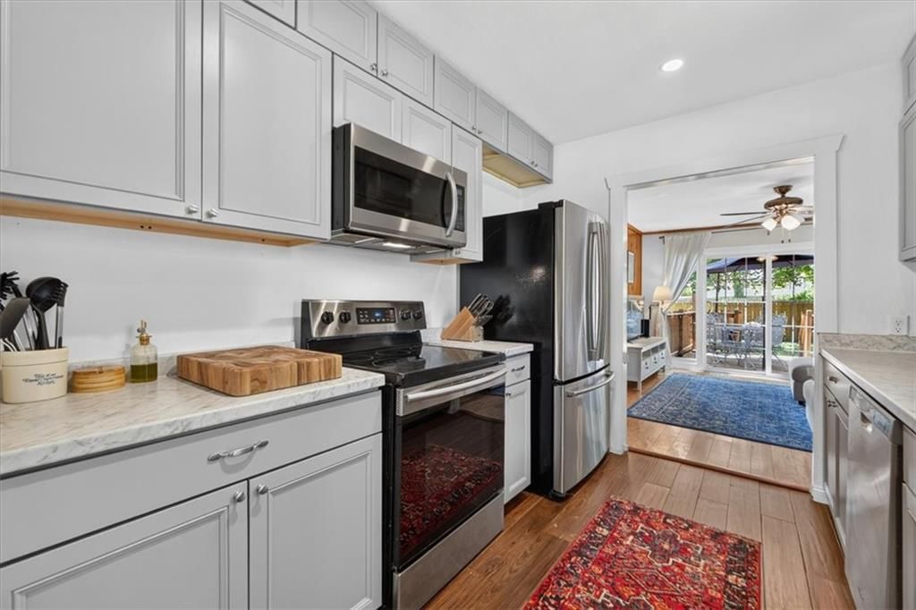 5718 Maple Street — photo 10