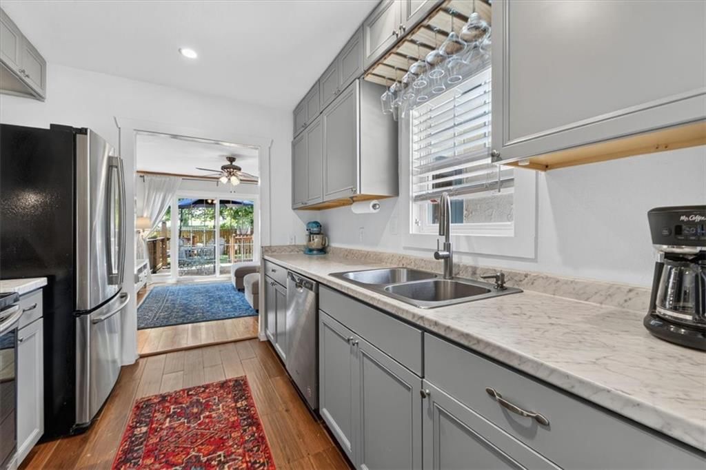 5718 Maple Street — photo 11