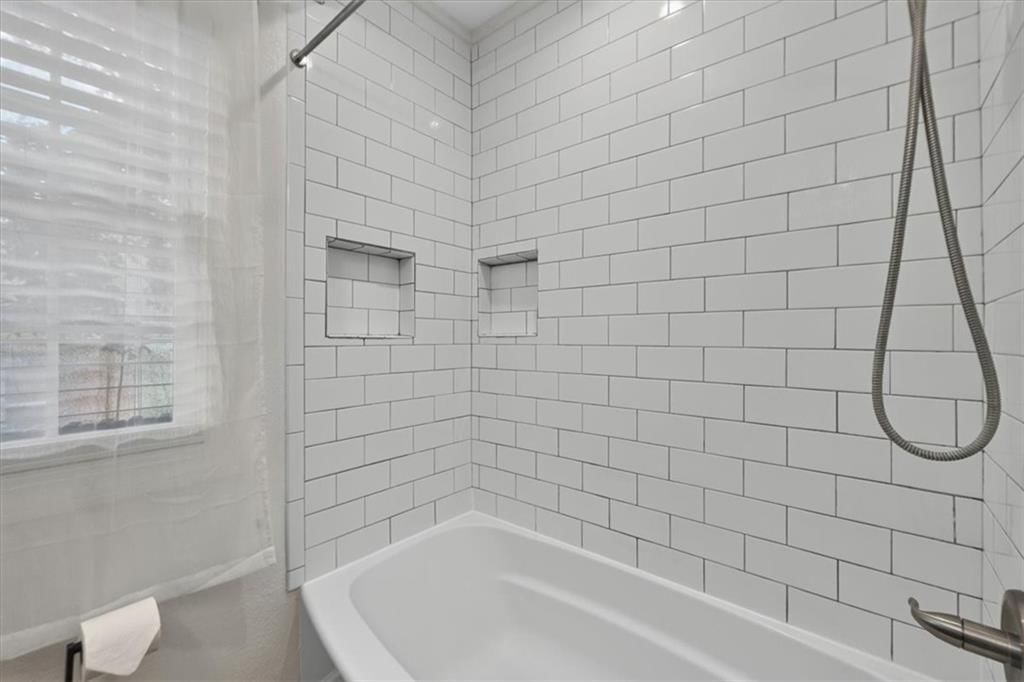 5718 Maple Street — photo 14