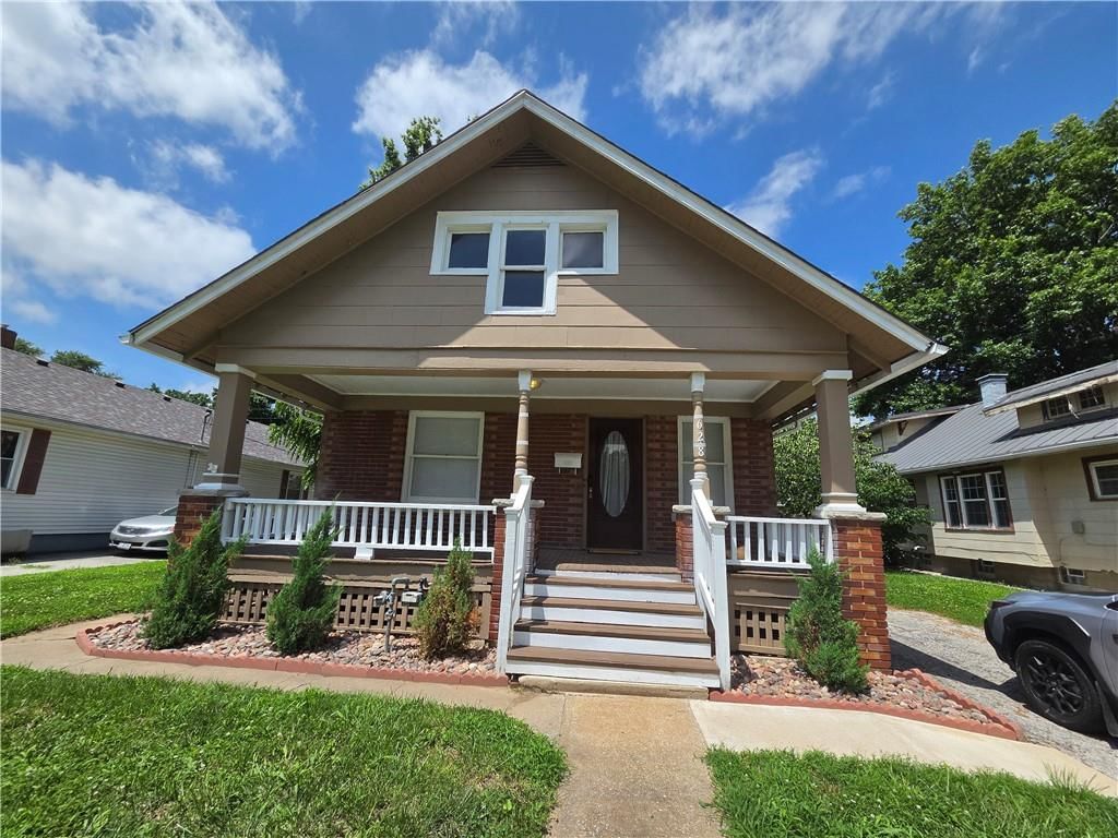 628 S Ash Avenue — photo 2