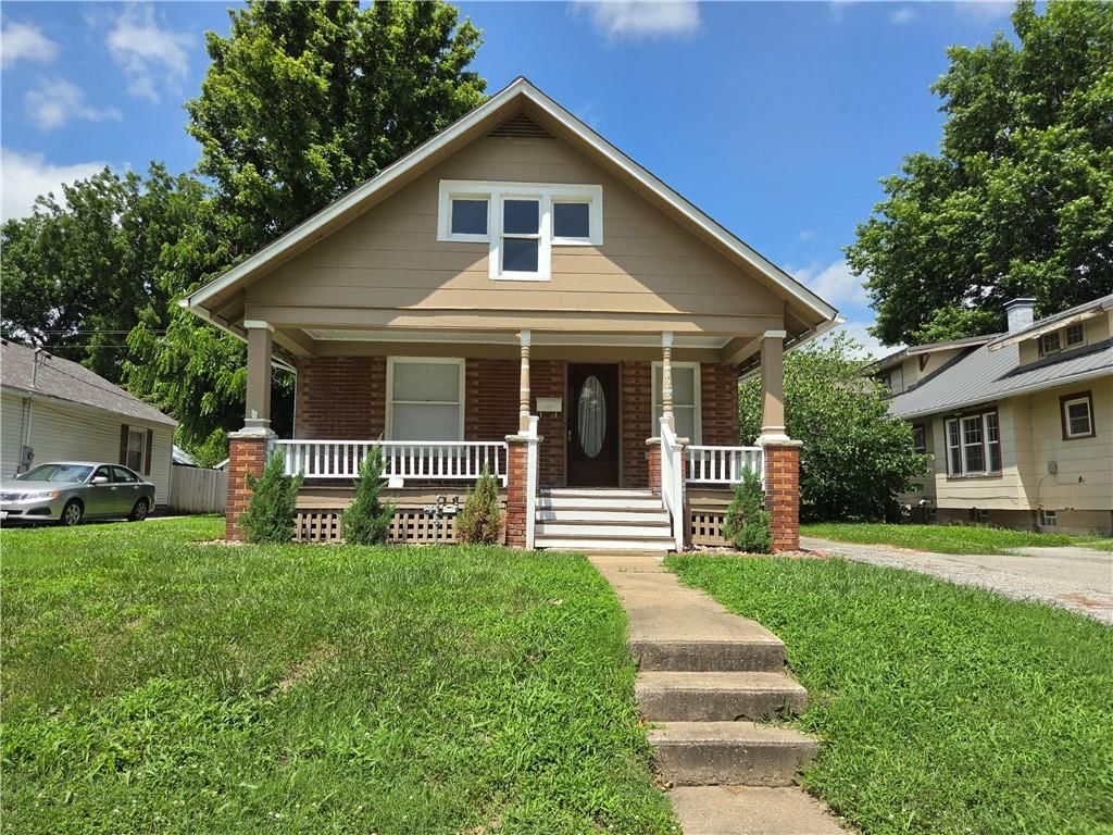 628 S Ash Avenue — photo 3