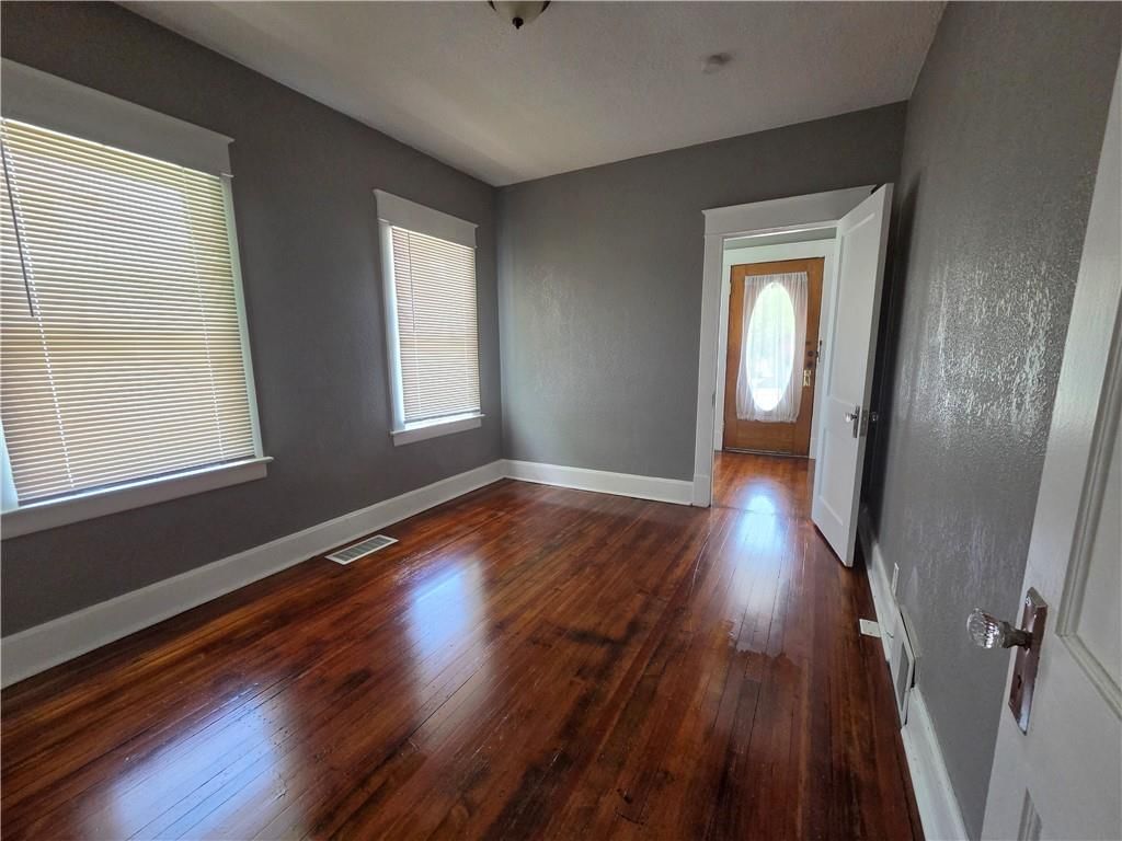 628 S Ash Avenue — photo 8