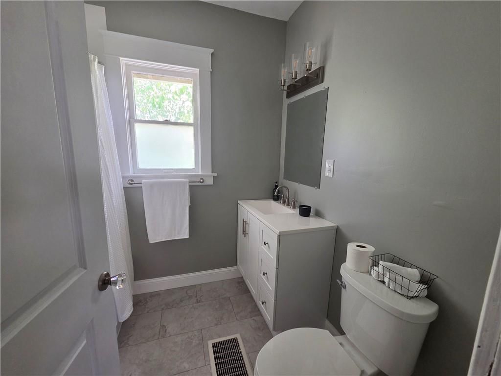 628 S Ash Avenue — photo 9