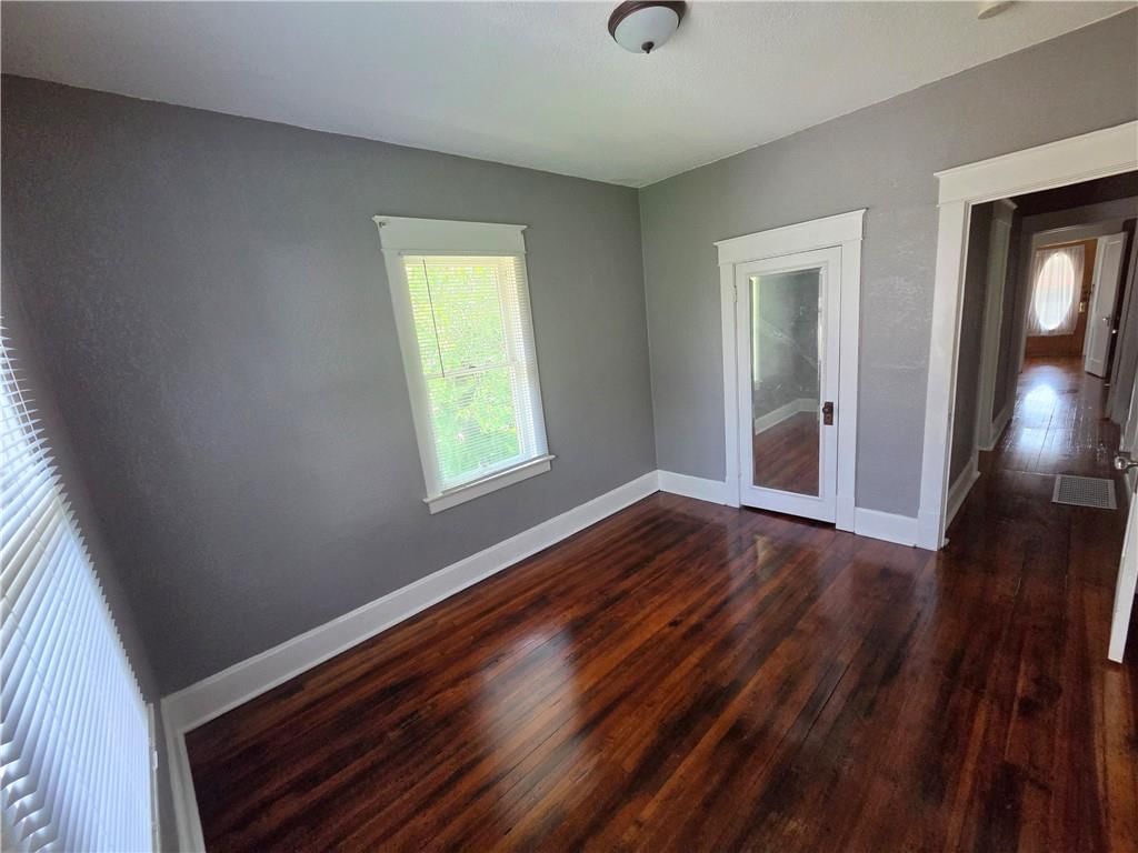 628 S Ash Avenue — photo 12