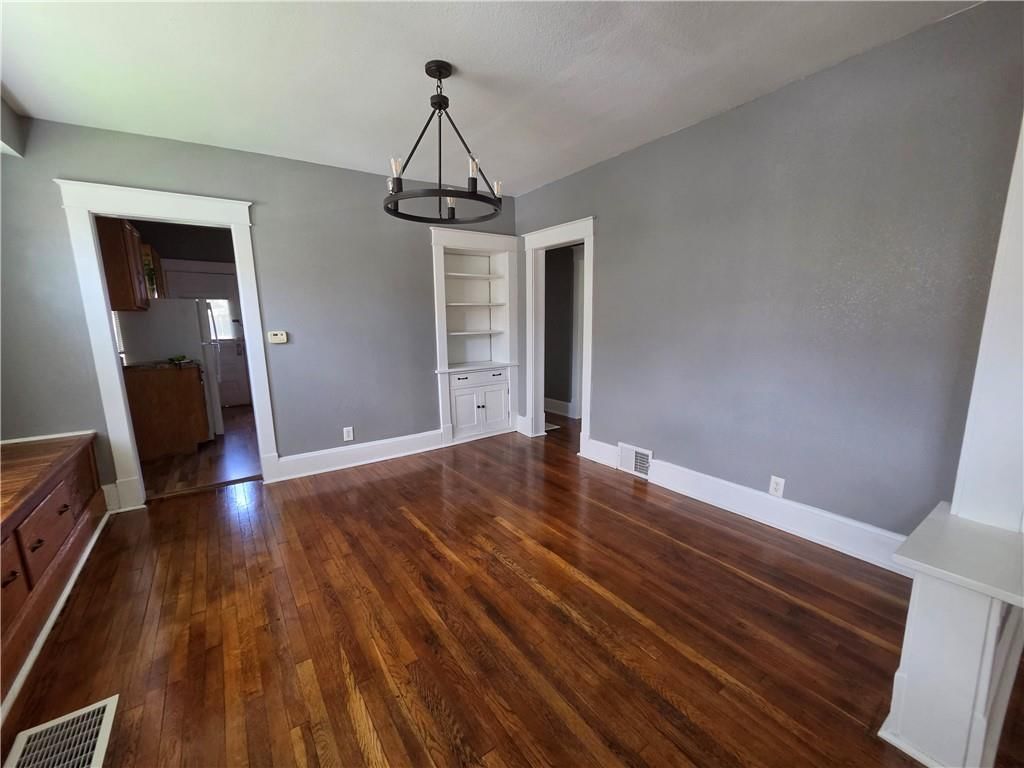 628 S Ash Avenue — photo 19