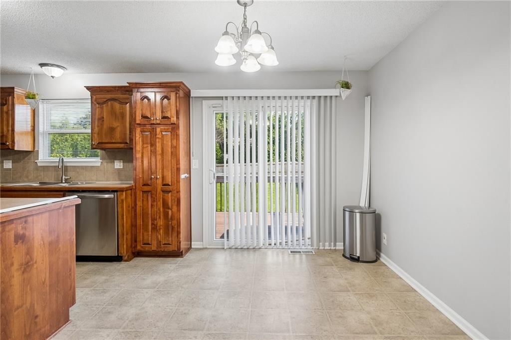404 NW Europa Drive — photo 14