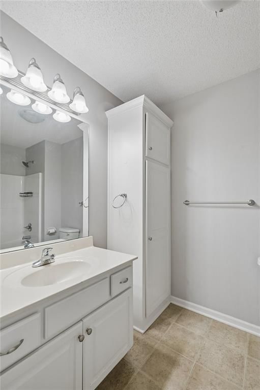 404 NW Europa Drive — photo 23
