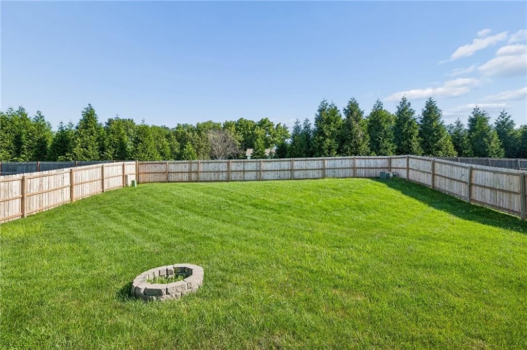 404 NW Europa Drive — photo 27
