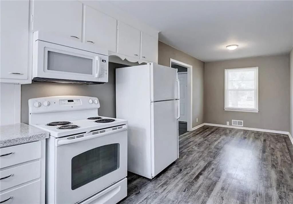 10109 Hillcrest Road — photo 4