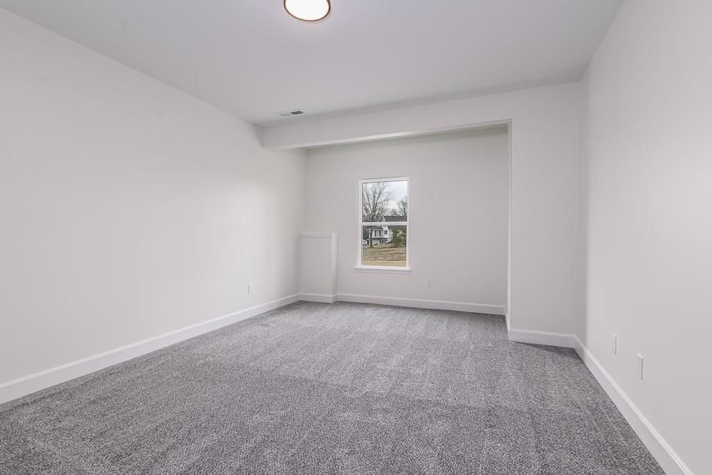 12913 Sewell Avenue — photo 21