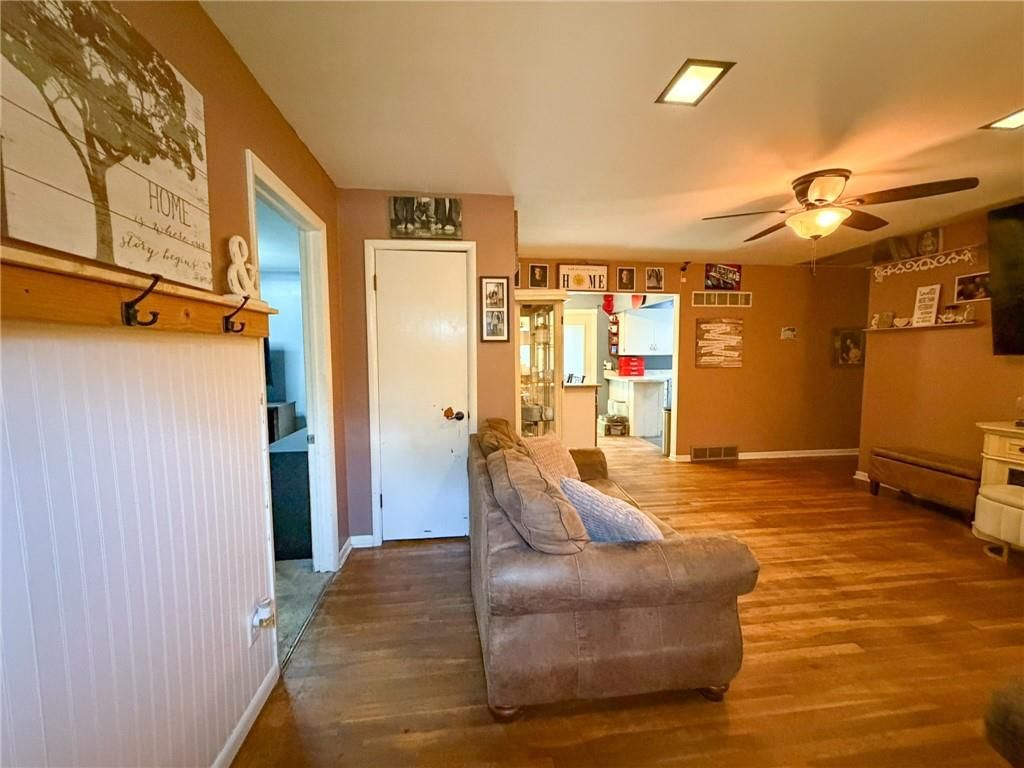 407 W North Street — photo 6