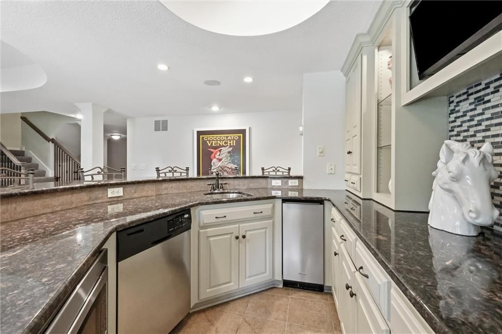 10301 N BROOKLYN Avenue — photo 17