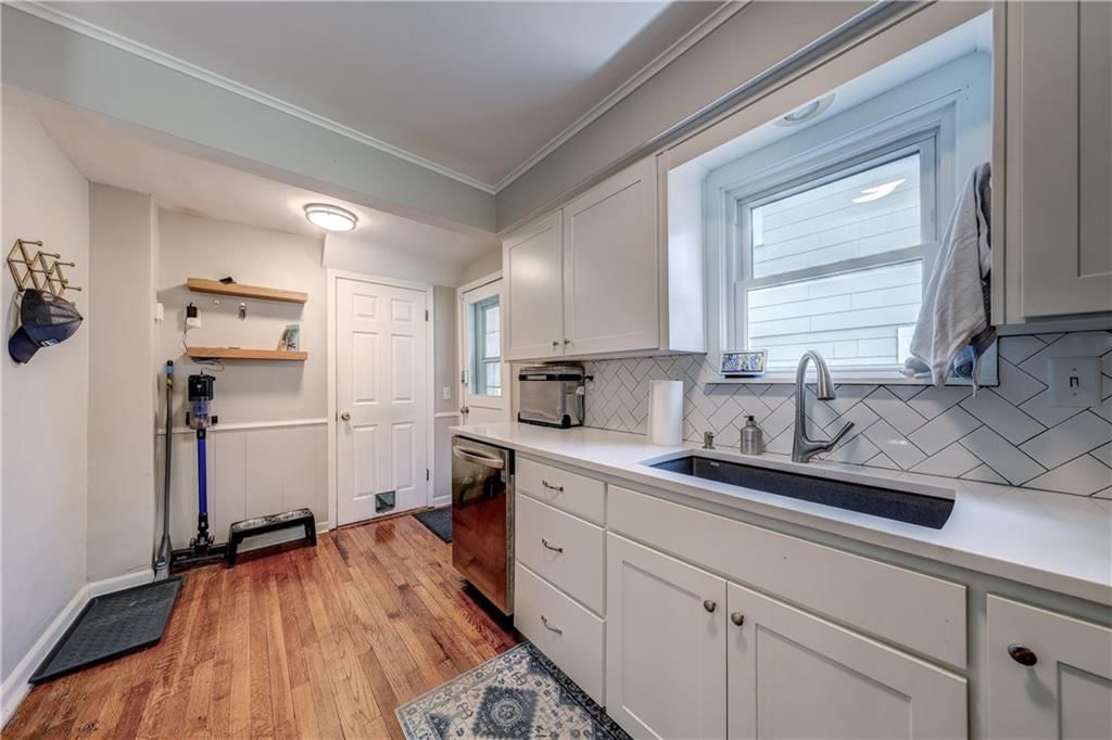 6108 Rockhill Road — photo 10