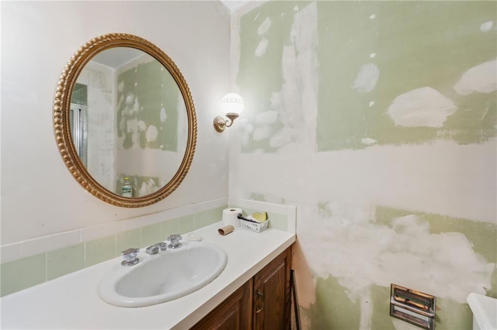 1341 S Mulberry Street — photo 32
