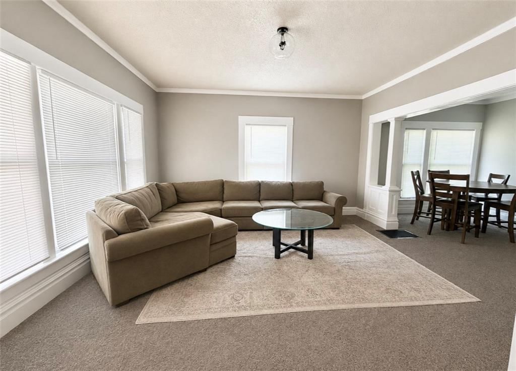 710 N Walnut Street — photo 2