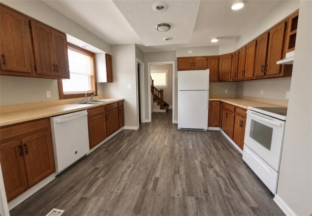 710 N Walnut Street — photo 4