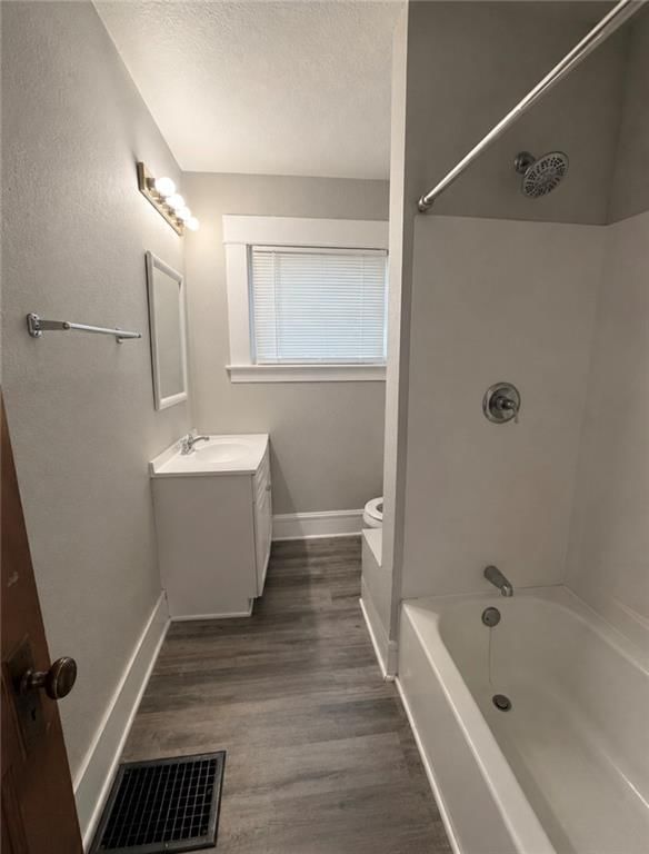 710 N Walnut Street — photo 10