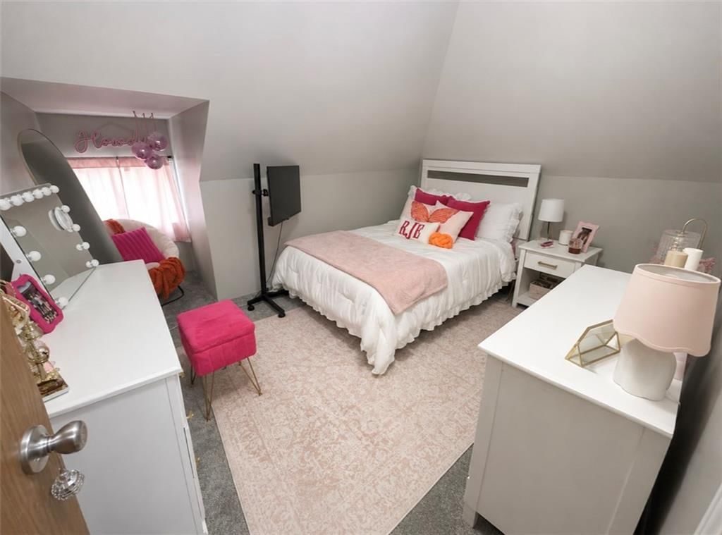 710 N Walnut Street — photo 11