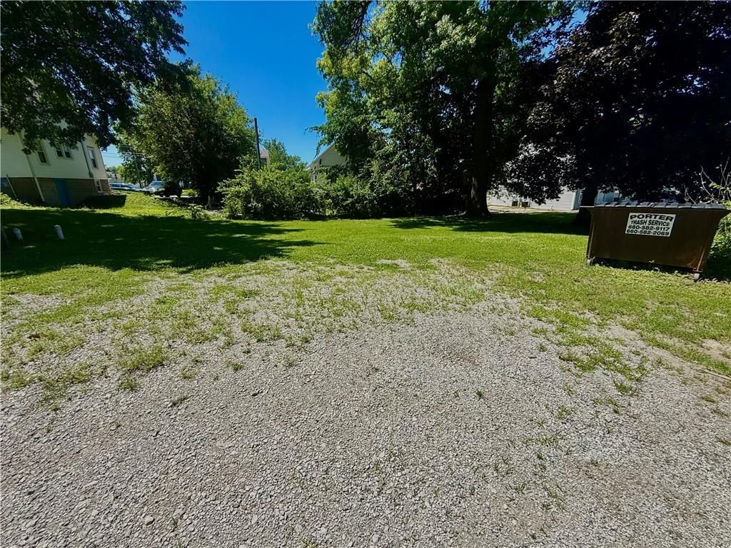 710 N Walnut Street — photo 13