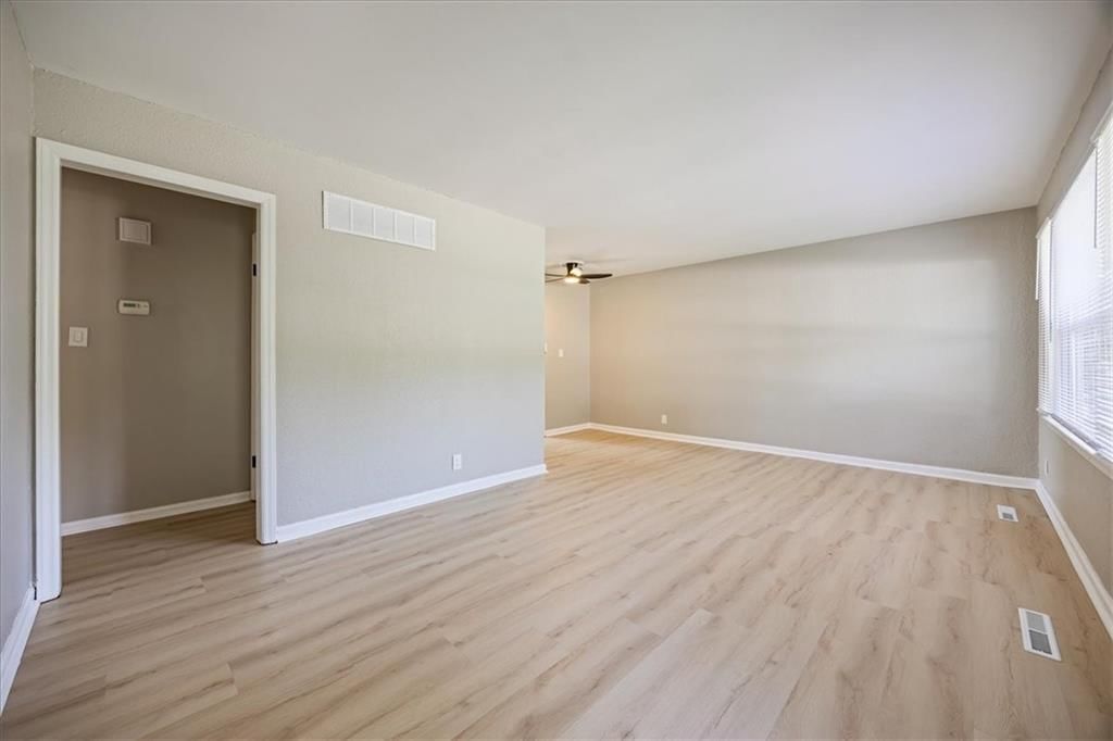 509 NE 66th Terrace — photo 4